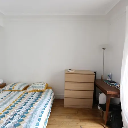Charming Apartment Near Montmartre פריז