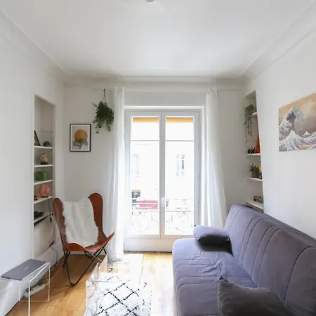 Charming Apartment Near Montmartre